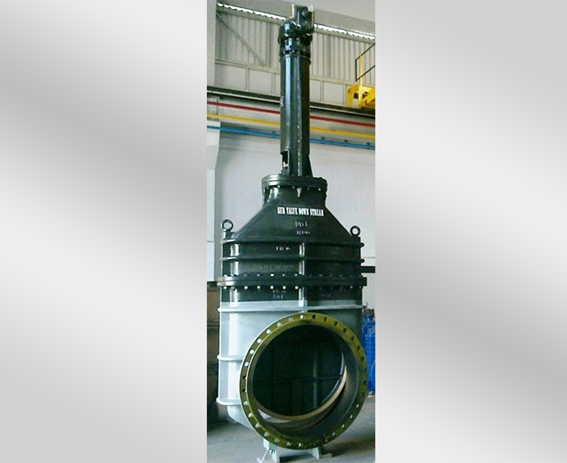 Gate Valve with Integral Metal Seats (*)